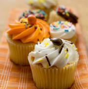 pumpkinandlemoncupcakes.jpg